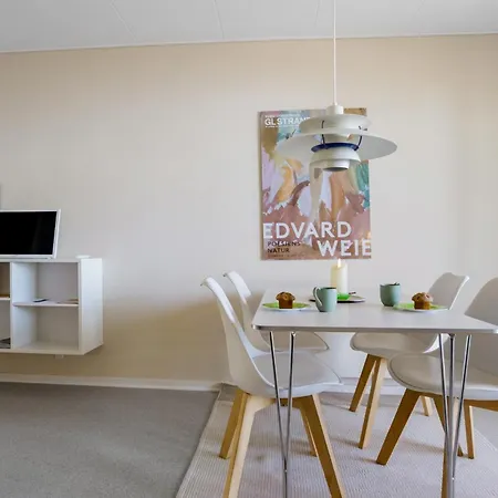 Cozy Apartment In Allinge With Wifi